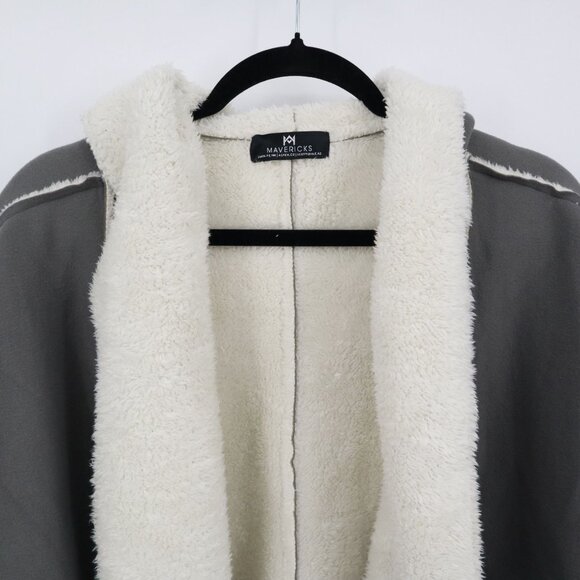Mavericks Faux Shearling Jacket Womens M/L Gray Rich Auntie Core Cozy Lounge NWT - Picture 10 of 16